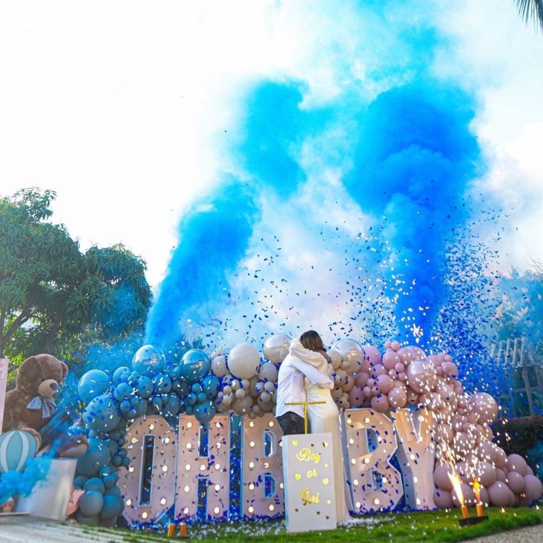 Gender Reveal en Toluca - pareja emocionada