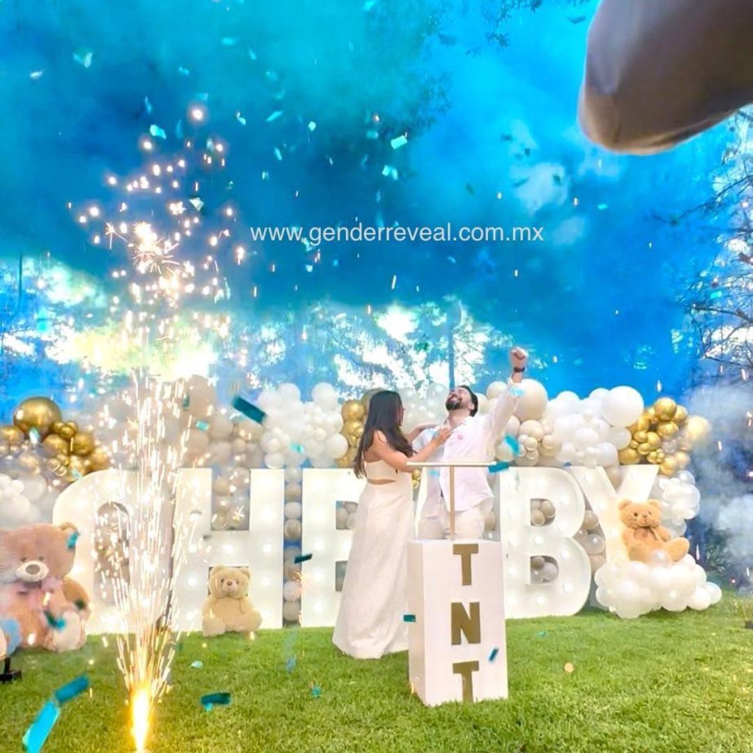 Gender Reveal con pólvora de colores en Toluca