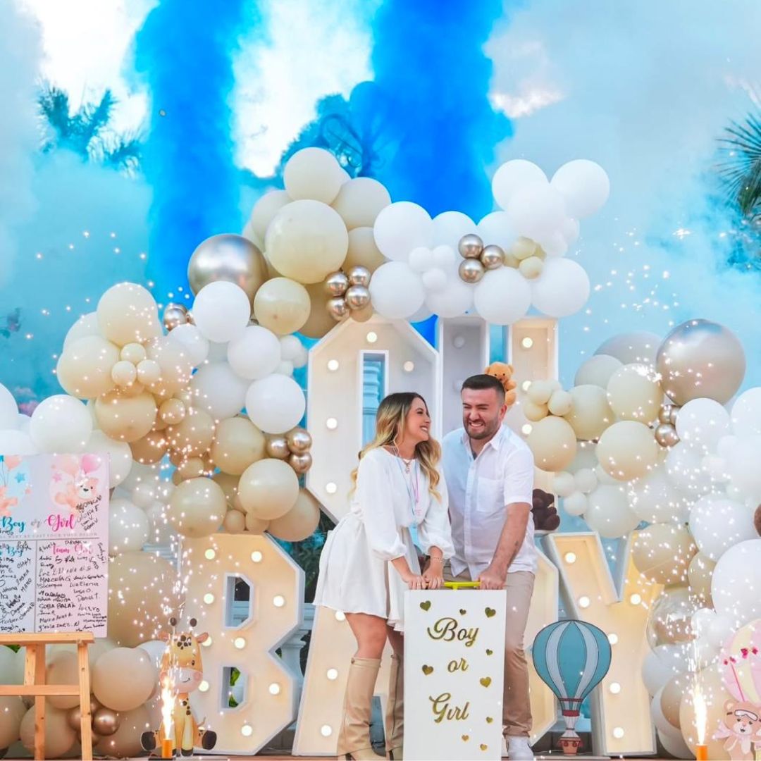 Gender Reveal en Toluca - revelación de género con pólvora rosa